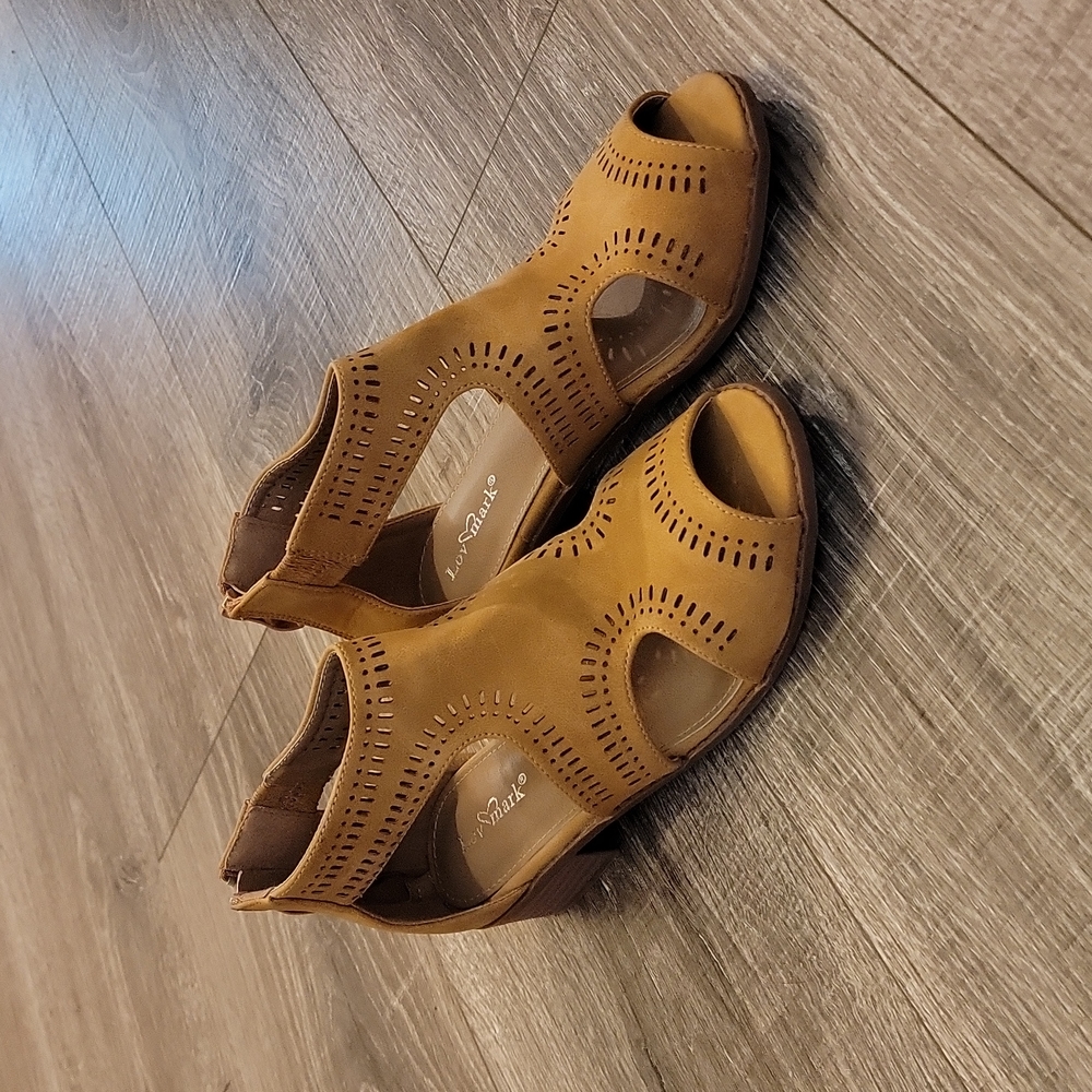 EUC tan boots